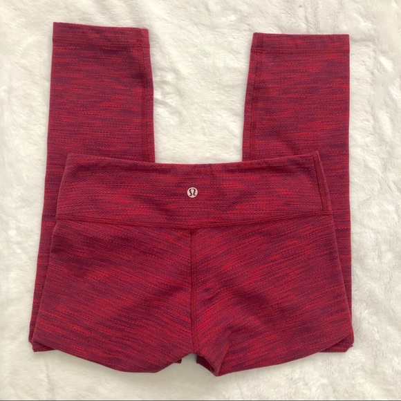 lululemon athletica Pants - Lululemon Wunder Under Crop Size 4!